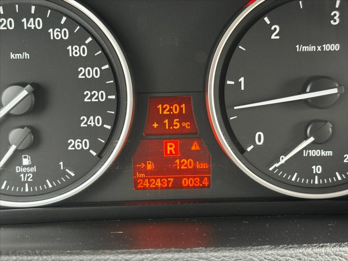 BMW X5 Kombi 3,0 l 180 kw