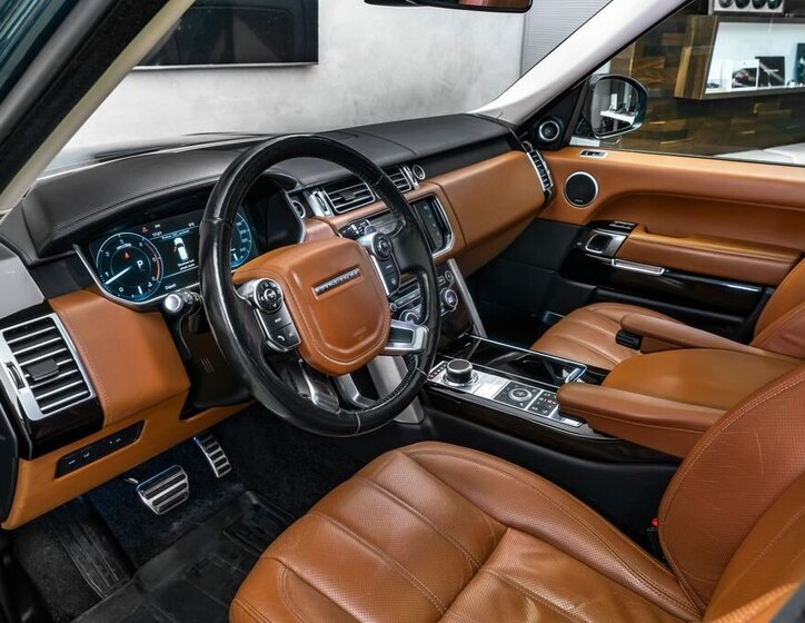 Land Rover Range Rover SUV 4,4 l 250 kw