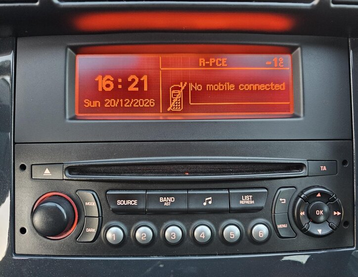 Peugeot 3008 SUV 1,2 l 96 kw