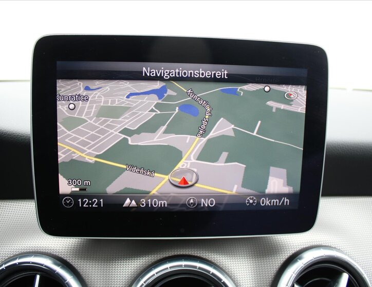 Mercedes-Benz CLA Kombi 2,1 l 100 kw