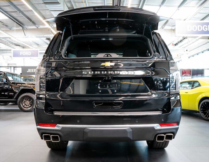 Chevrolet Suburban 5