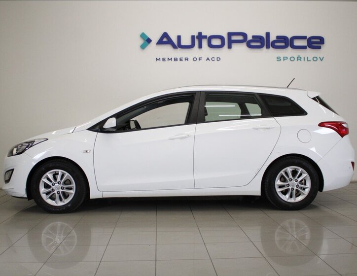 Hyundai i30 Kombi 1,6 l 99 kw