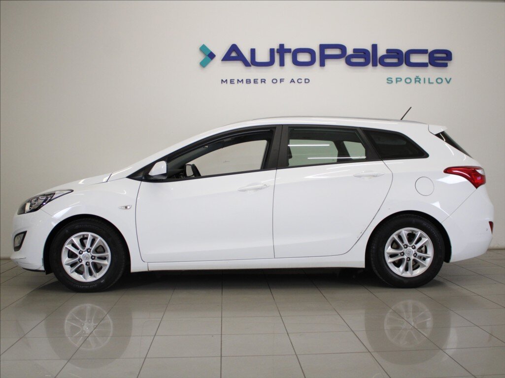 Hyundai i30 Kombi 1,6 l 99 kw