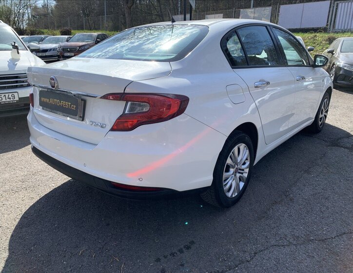 Fiat Tipo Sedan / Limuzína 1,4 l 70 kw