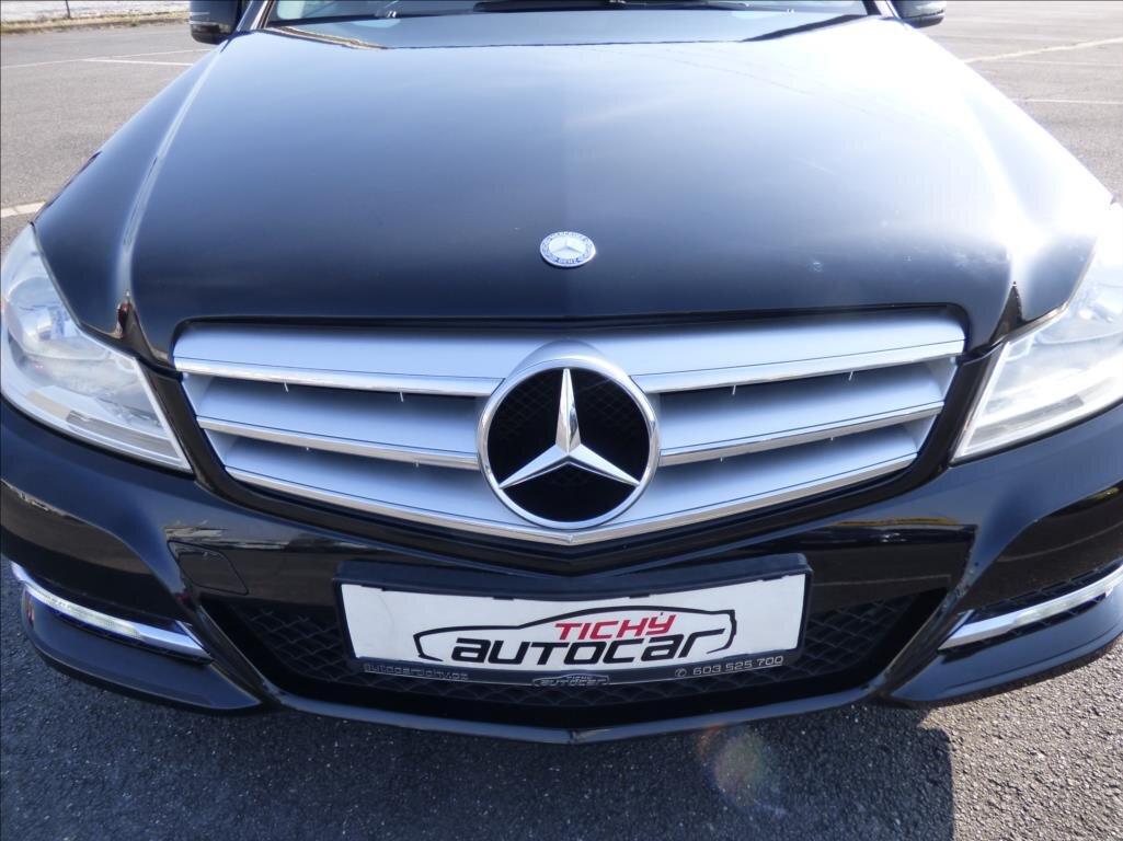 Mercedes-Benz Třídy C Sedan / Limuzína 2,1 l 88 kw