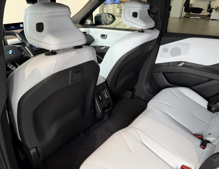 BMW iX3 SUV / Terénní 0,0 345 kw