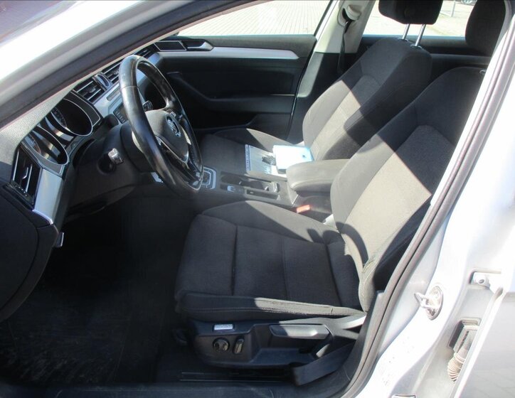 Volkswagen Passat Kombi 2,0 l 110 kw