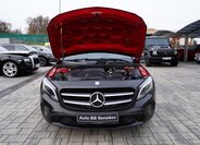 Mercedes-Benz GLA 9