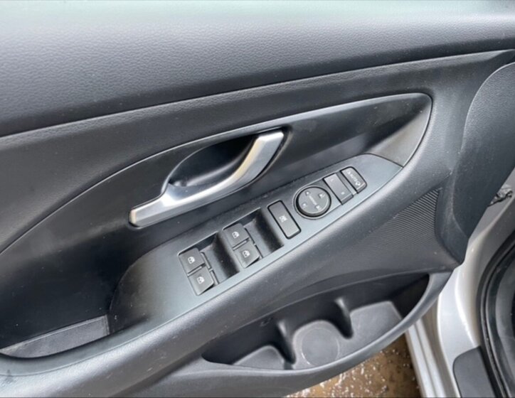 Hyundai i30 Kombi 998,0 88 kw