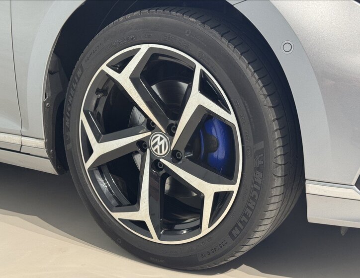 Volkswagen Passat Kombi 1,4 l 160 kw