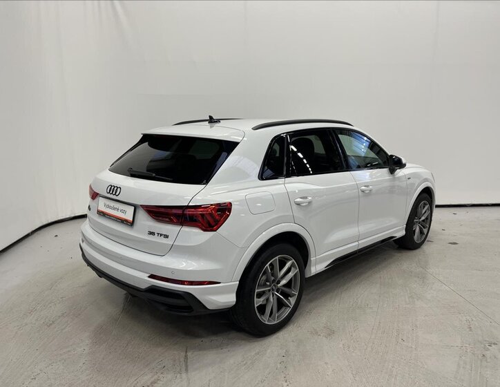 Audi Q3 SUV 1,5 l 110 kw