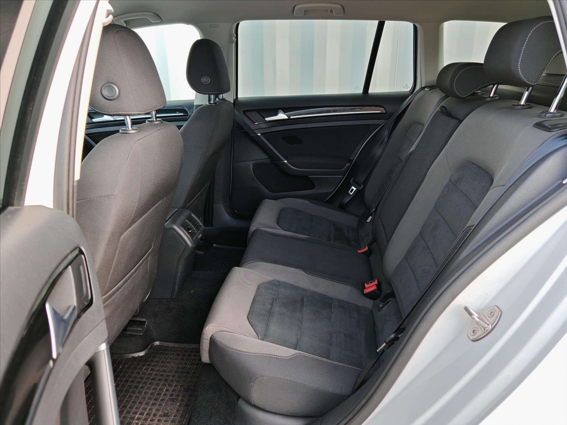 Volkswagen Golf Kombi 1,5 l 96 kw