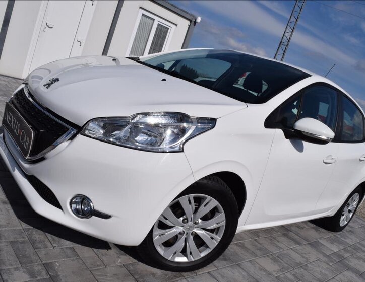 Peugeot 208 Hatchback 1,4 l 50 kw