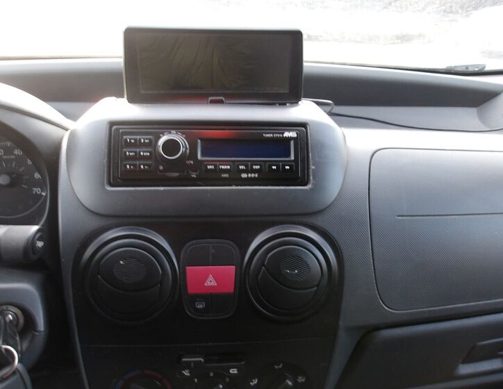 Peugeot Bipper Hatchback 1,4 l 50 kw