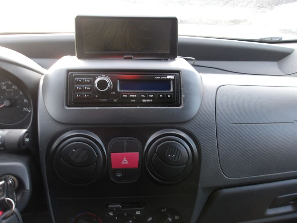 Peugeot Bipper Hatchback 1,4 l 50 kw