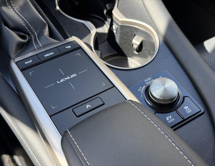 Lexus RX 450h L SUV / Terénní 3,5 l 193 kw