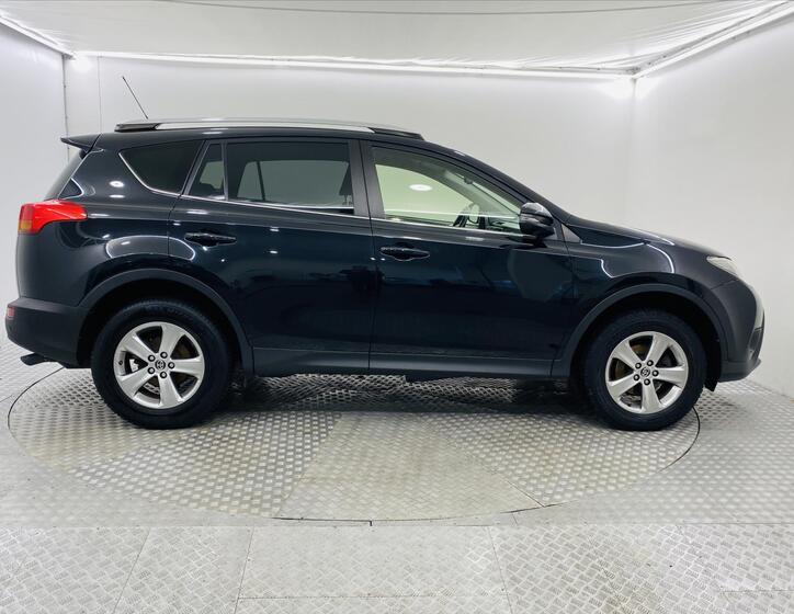 Toyota RAV4 24