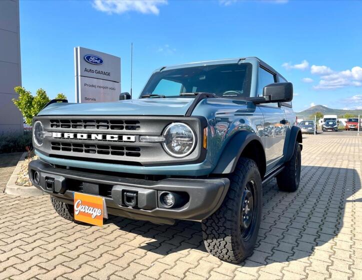 Ford Bronco 6