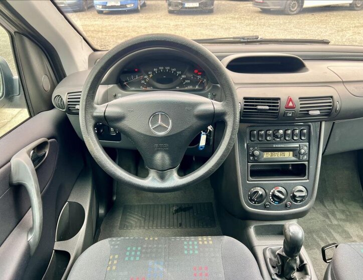 Mercedes-Benz Vaneo MPV 1,7 l 67 kw