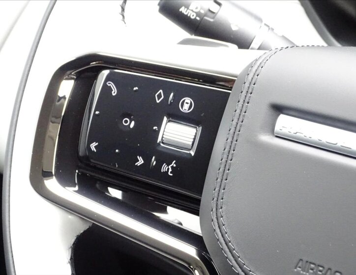 Land Rover Range Rover Velar SUV 2,0 l 150 kw