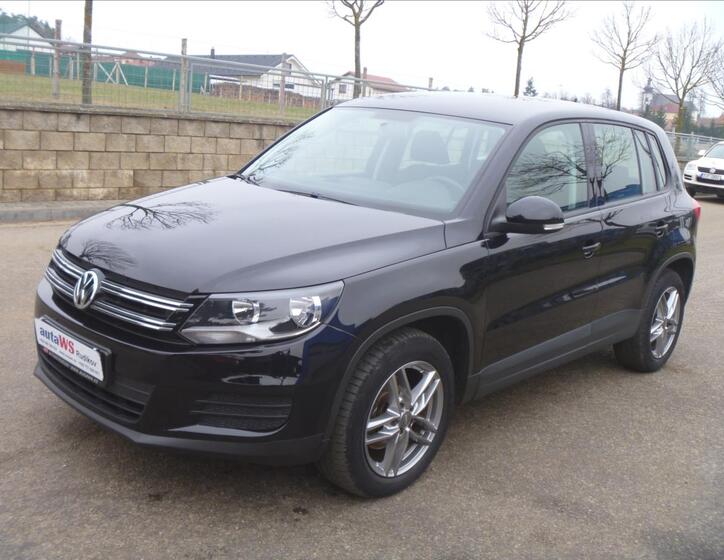 Volkswagen Tiguan 1