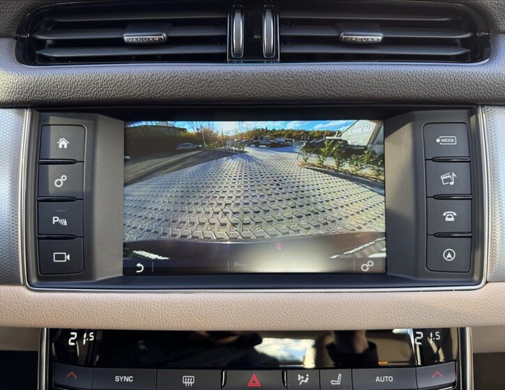 Jaguar XF Sedan 2,0 l 132 kw