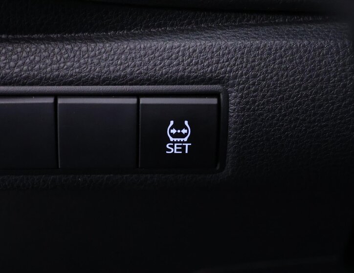 Toyota Corolla Sedan 1,5 l 92 kw