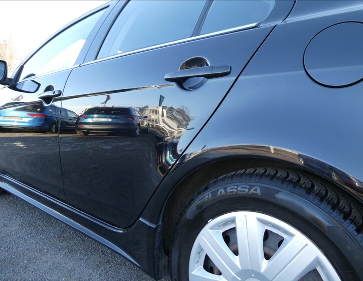 Mitsubishi Lancer Hatchback 1,8 l 105 kw