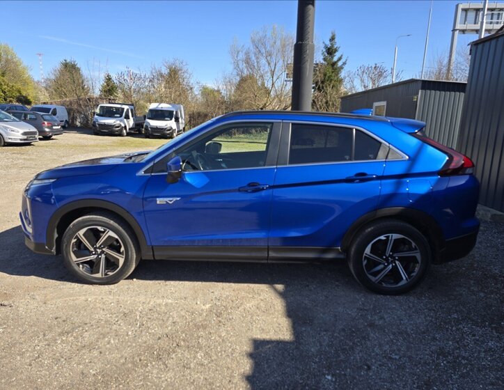 Mitsubishi Eclipse Cross CUV / Crossover 2,4 l 72 kw