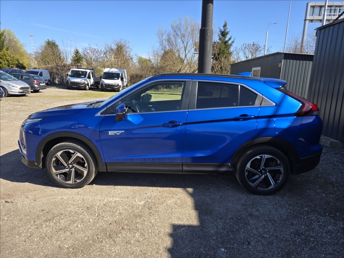 Mitsubishi Eclipse Cross CUV / Crossover 2,4 l 72 kw
