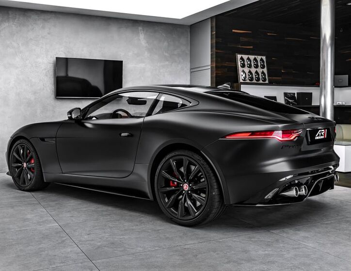 Jaguar F-Type 6