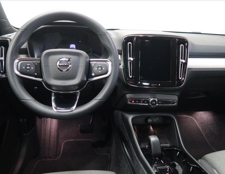 Volvo XC40 Kombi 2,0 l 145 kw