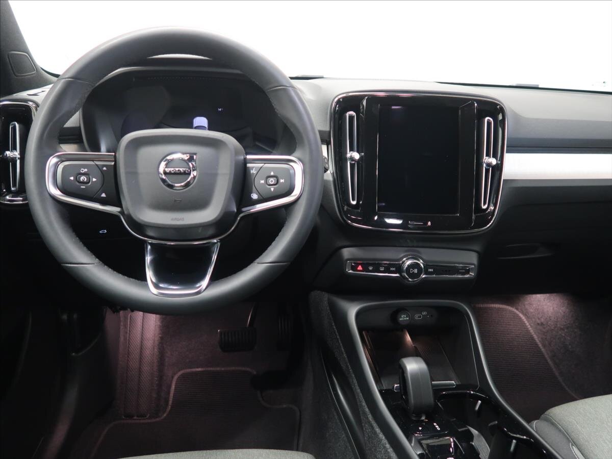 Volvo XC40 Kombi 2,0 l 145 kw