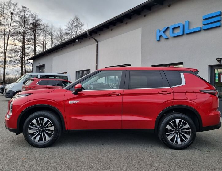 Mitsubishi Outlander 2