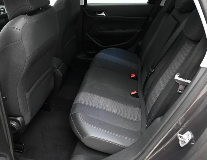 Peugeot 308 Kombi 1,5 l 96 kw