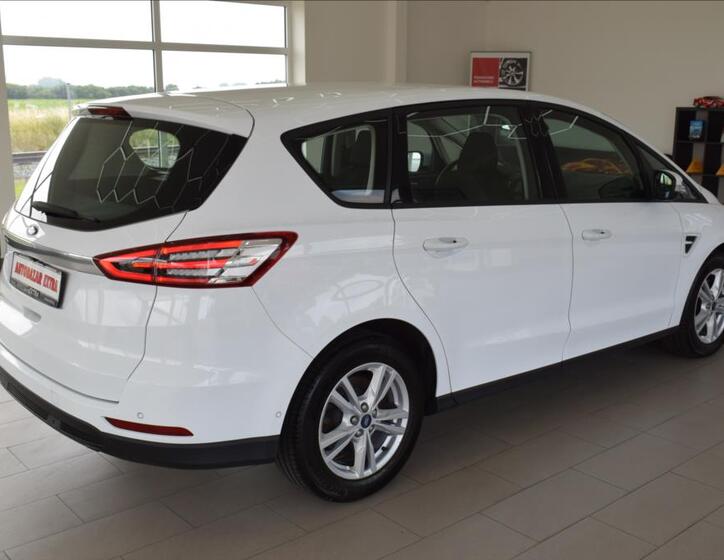 Ford S-MAX 6