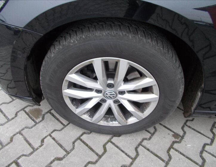 Volkswagen Passat Kombi 2,0 l 110 kw