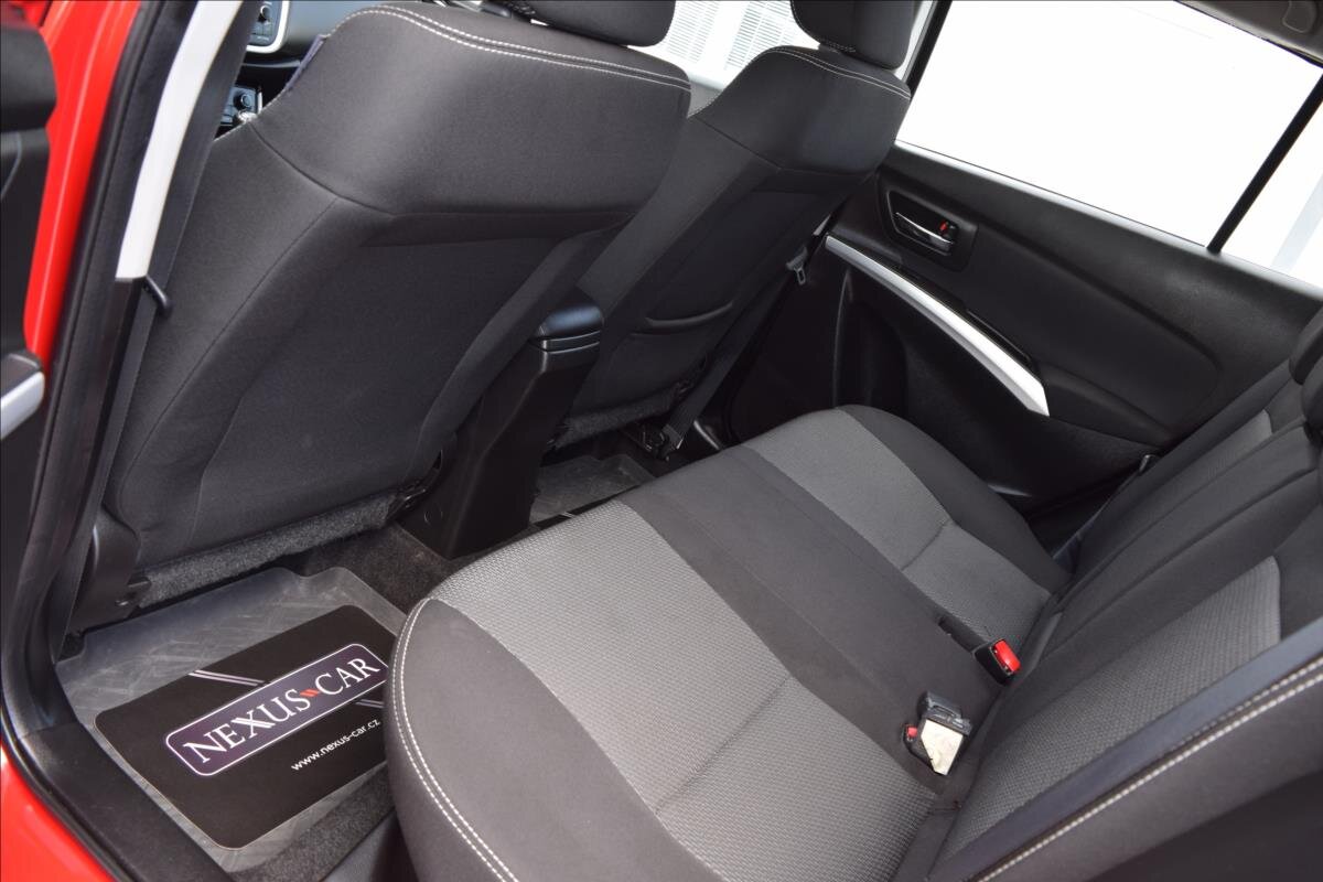 Suzuki SX4 S-Cross Hatchback 1,6 l 88 kw