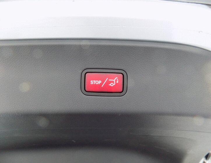 Mercedes-Benz GLC 10