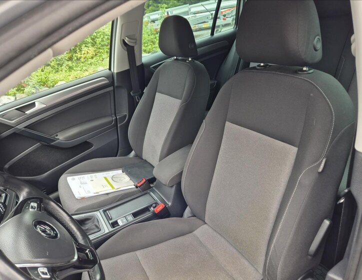 Volkswagen Golf Kombi 1,6 l 81 kw