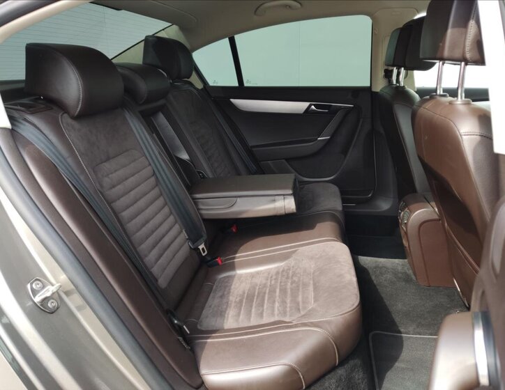 Volkswagen Passat Sedan / Limuzína 2,0 l 130 kw