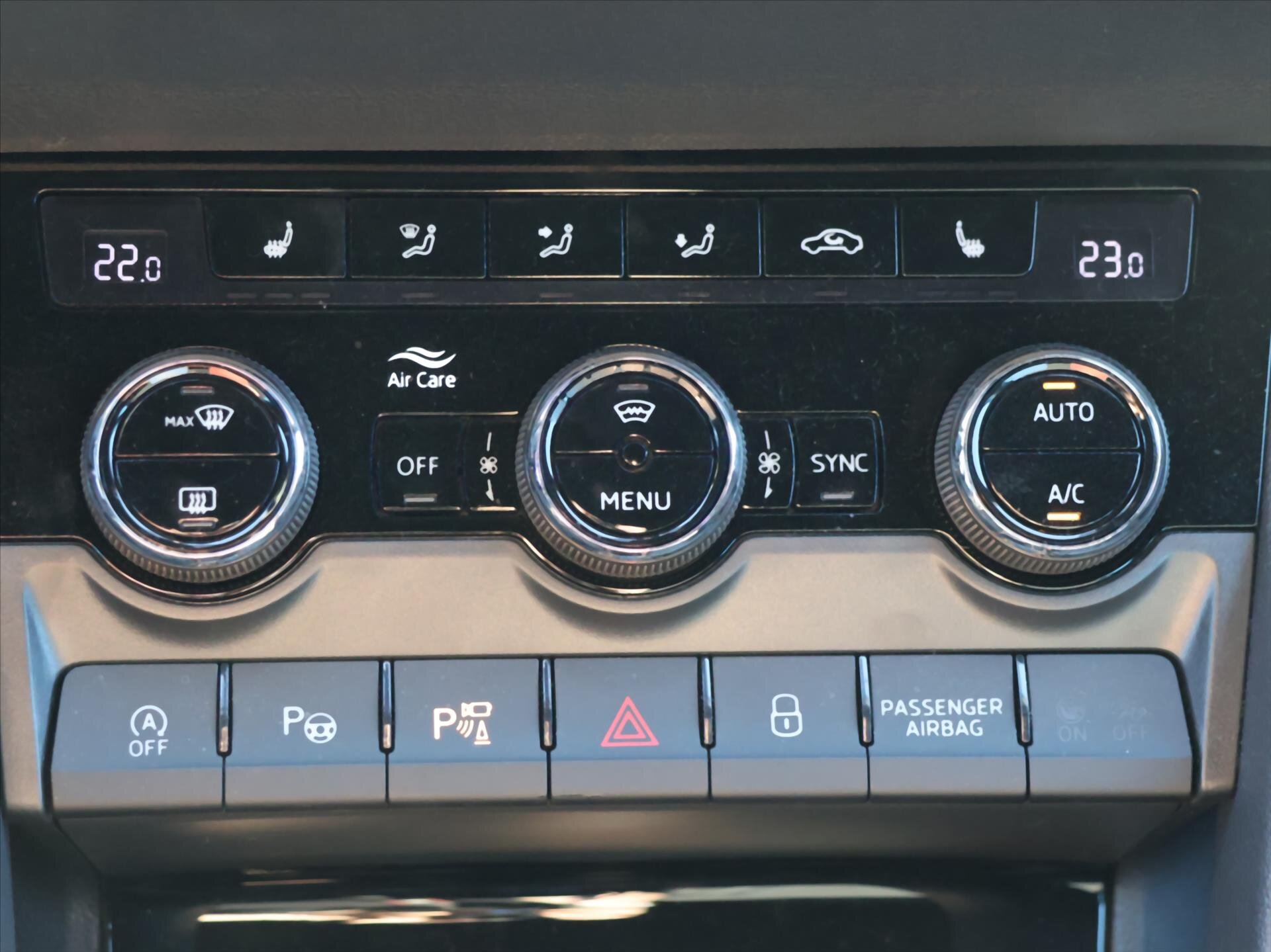 Škoda Karoq SUV / Terénní 1,5 l 110 kw