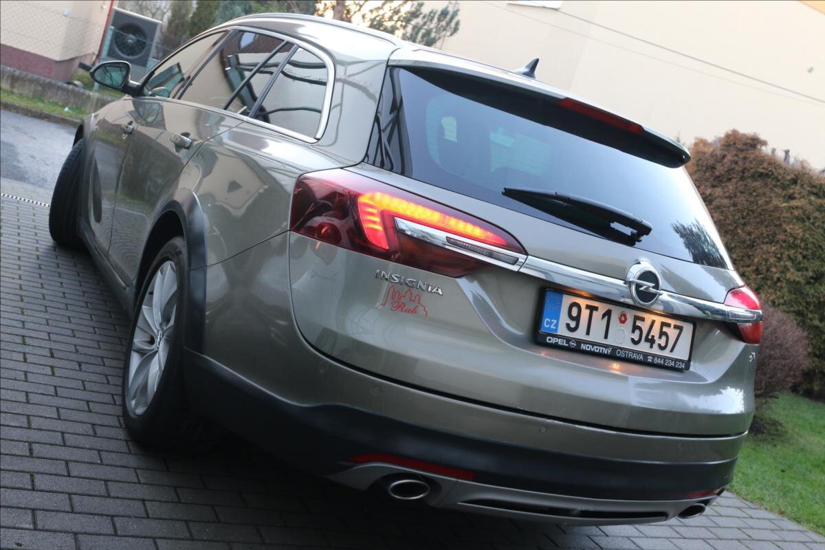 Opel Insignia Kombi 2,0 l 143 kw