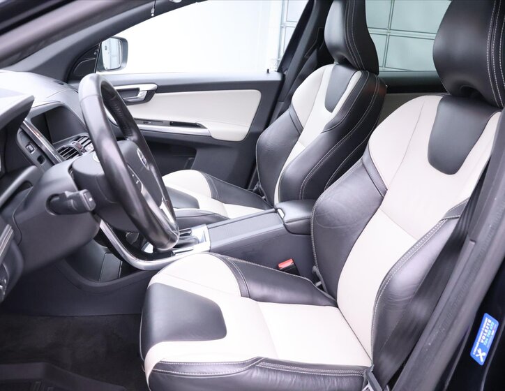 Volvo XC60 SUV 2,4 l 140 kw