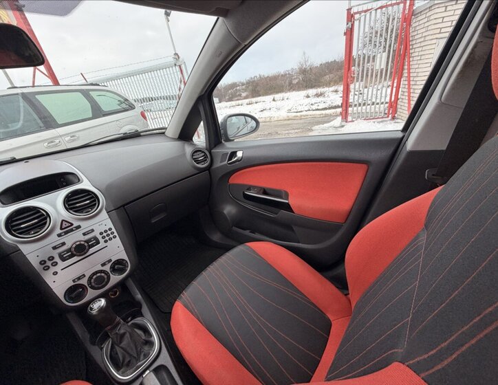 Opel Corsa Hatchback 1,4 l 66 kw