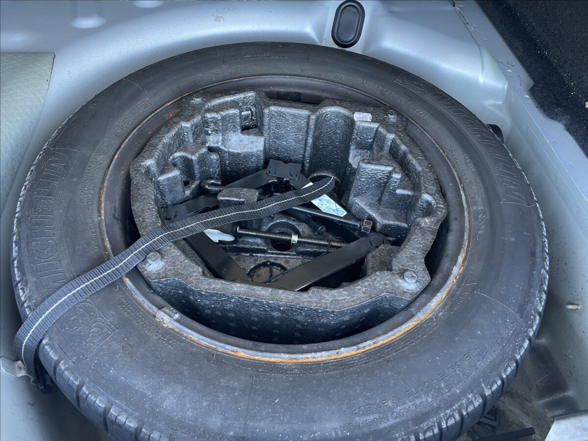 Peugeot 407 Kombi 1,6 l 80 kw