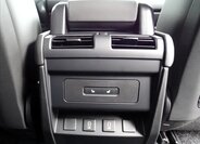 Land Rover Defender SUV 3,0 l 183 kw