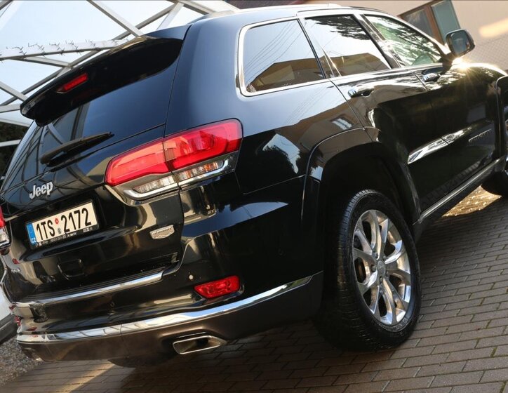Jeep Grand Cherokee 11