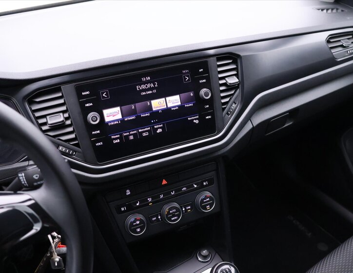 Volkswagen T-Roc SUV / Terénní 999,0 85 kw