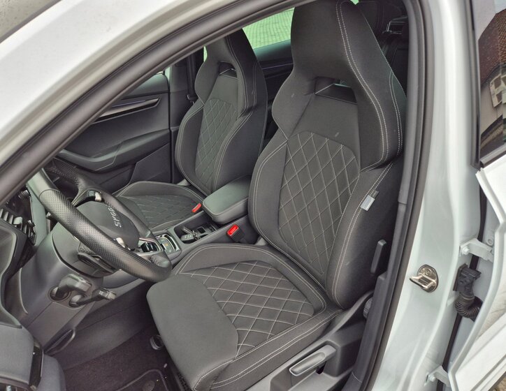 Škoda Karoq SUV / Terénní 1,5 l 110 kw